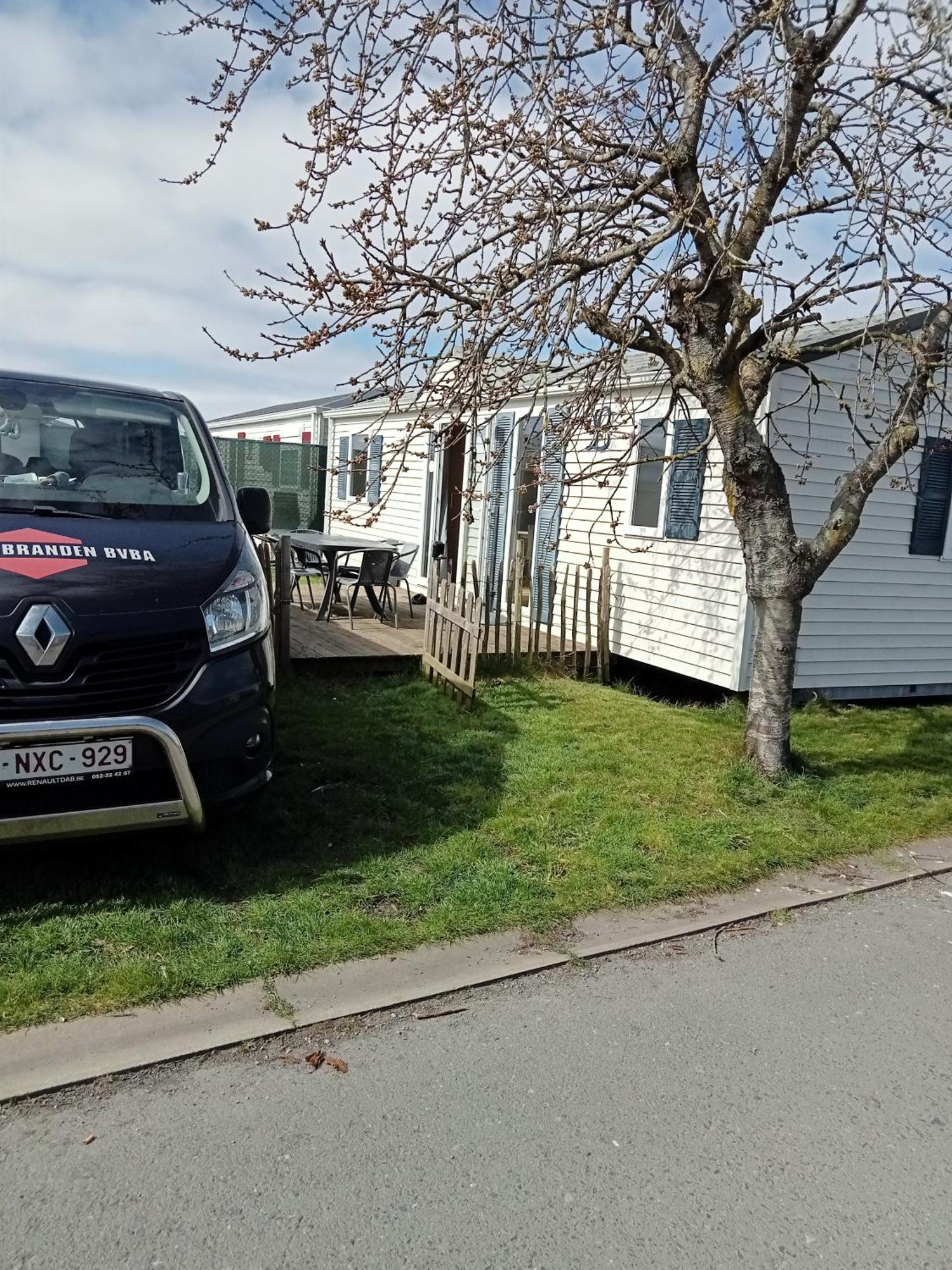 Stacaravan Bredene Met Tuin Nr 2126 エクステリア 写真